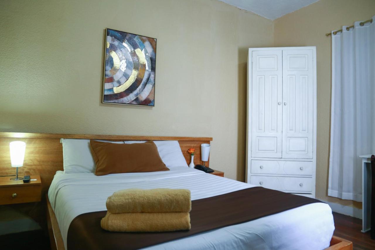 Hostal Loro Verde Quito Ngoại thất bức ảnh