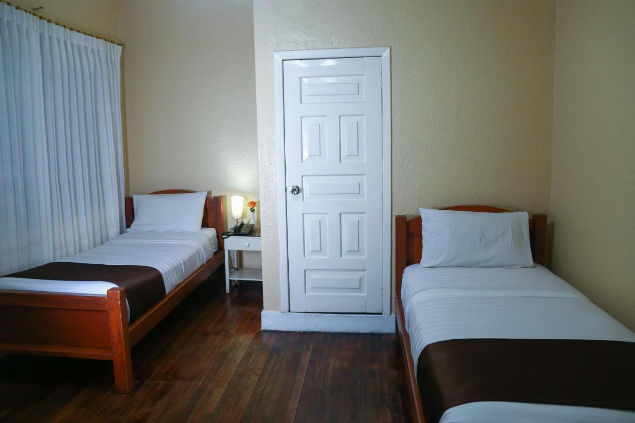 Hostal Loro Verde Quito Ngoại thất bức ảnh
