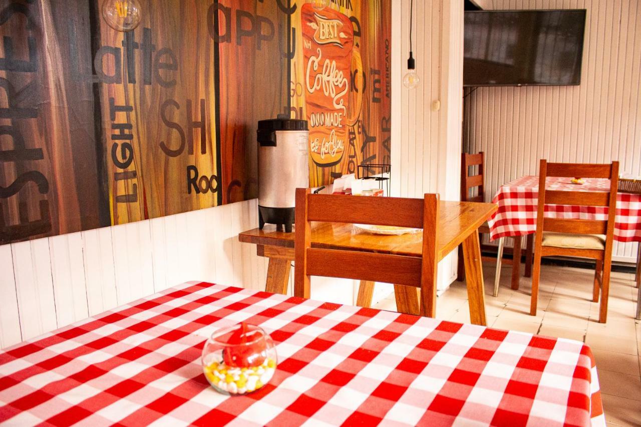 Hostal Loro Verde Quito Ngoại thất bức ảnh