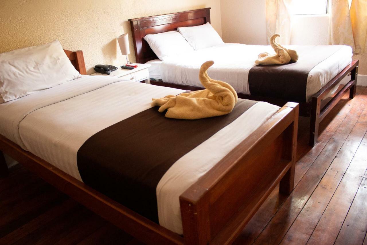 Hostal Loro Verde Quito Ngoại thất bức ảnh
