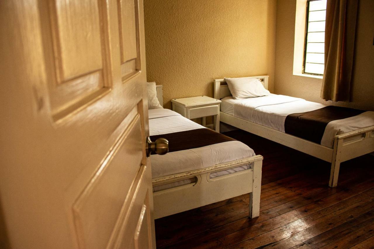 Hostal Loro Verde Quito Ngoại thất bức ảnh